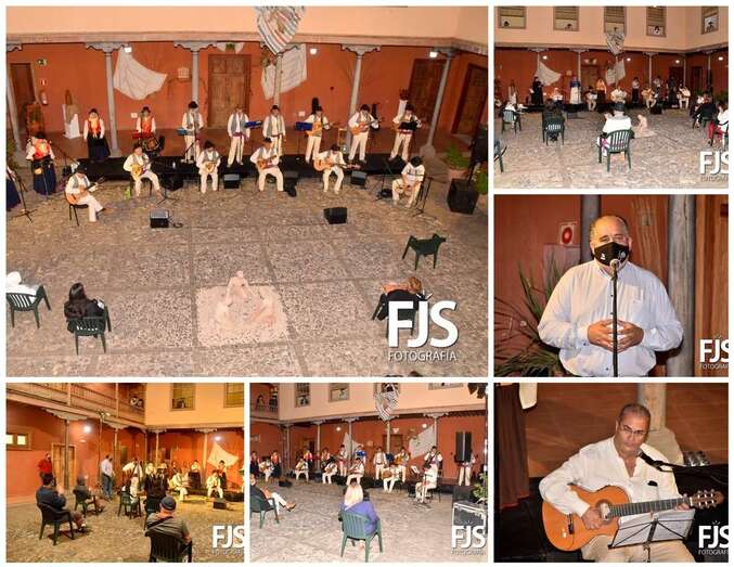 El acto tuvo lugar en el patio de la Casa Condal/Francisco Javier Santana.